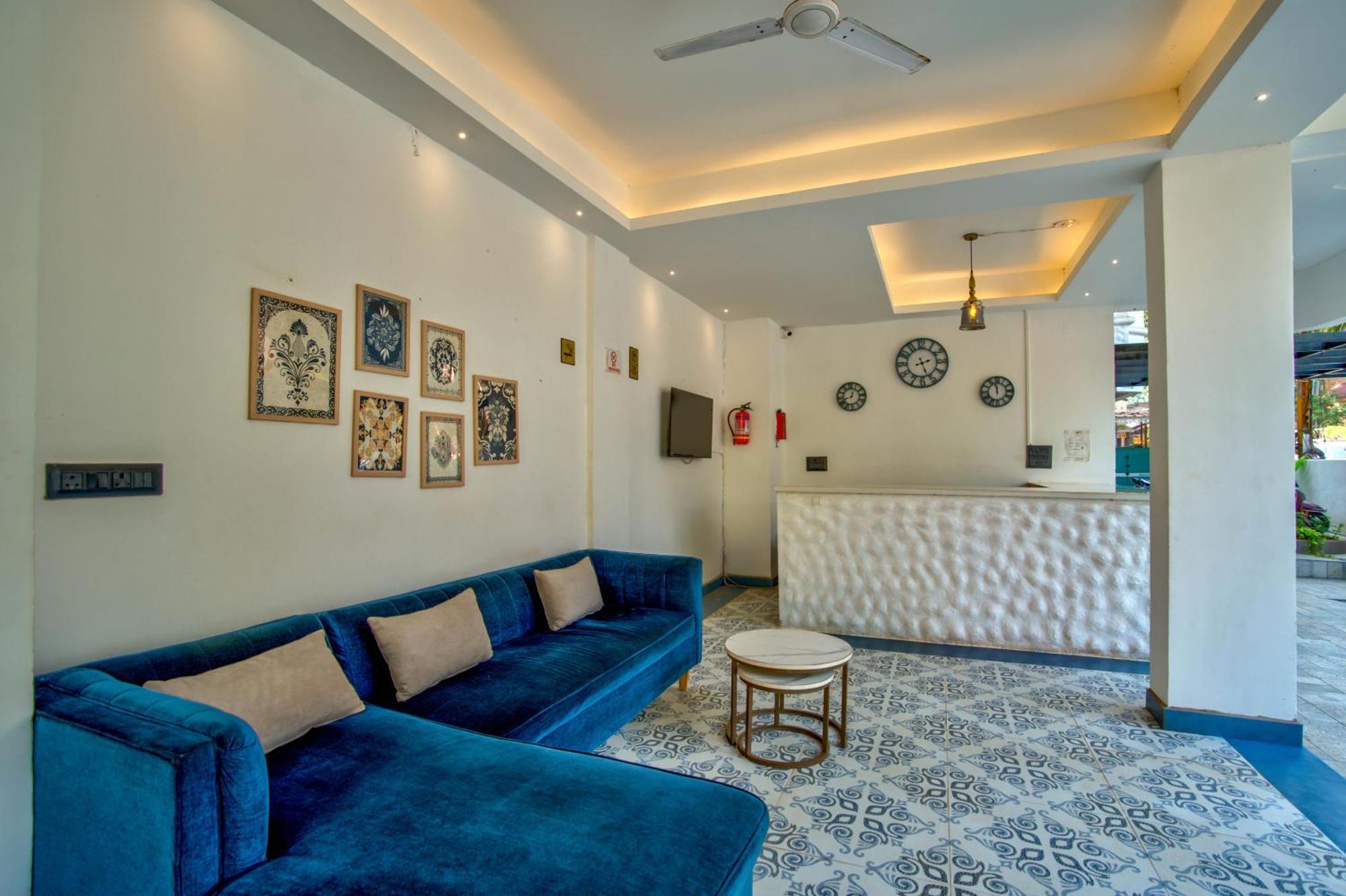 Hotel Pajaros Blu Calangute Bagian luar foto