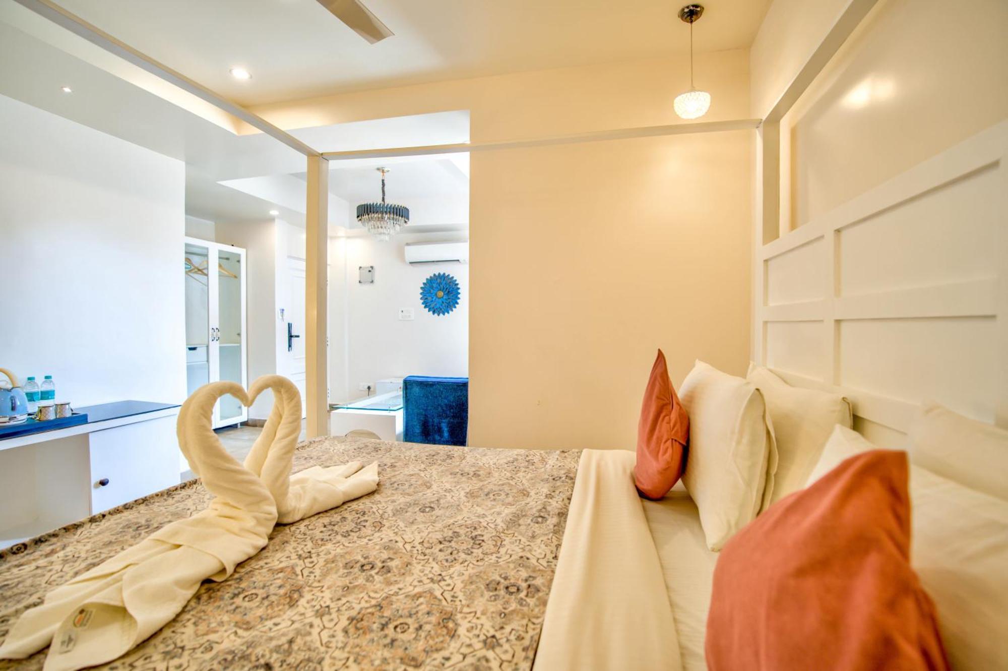 Hotel Pajaros Blu Calangute Bagian luar foto