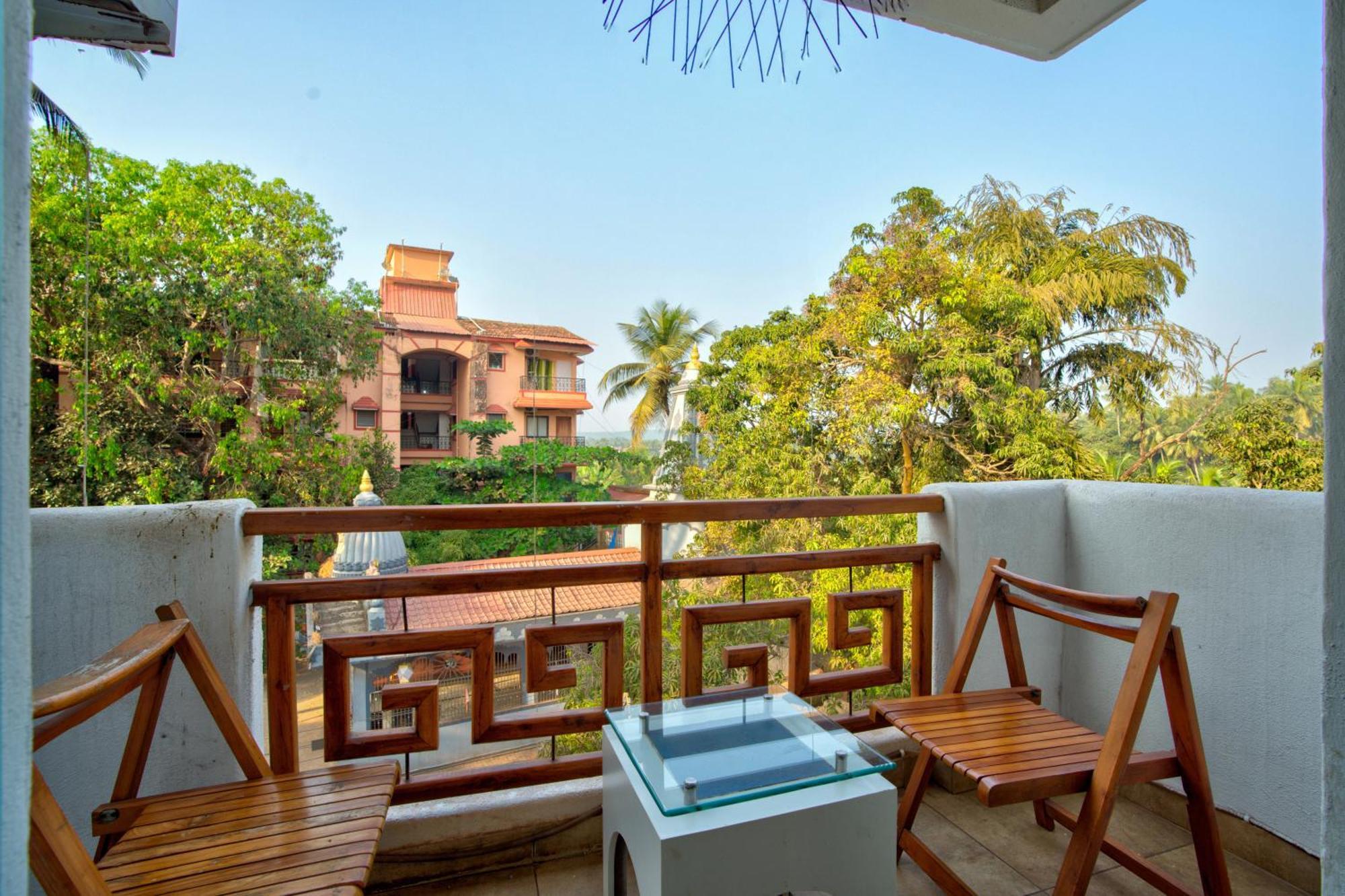Hotel Pajaros Blu Calangute Bagian luar foto